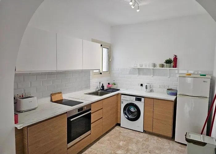 Margarita 110 - Newly Renovated * Paphos